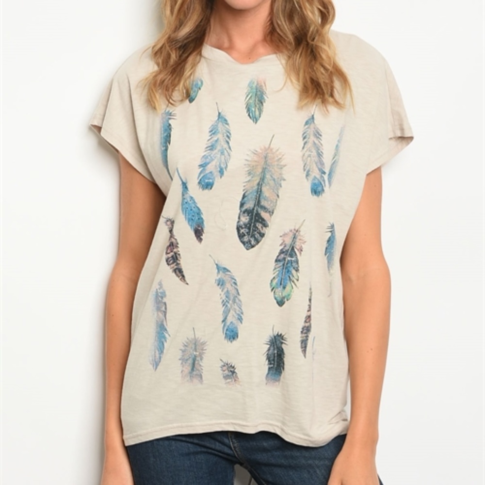 SA L E// NEED GONE// TAUPE FEATHER PRINTED TOP